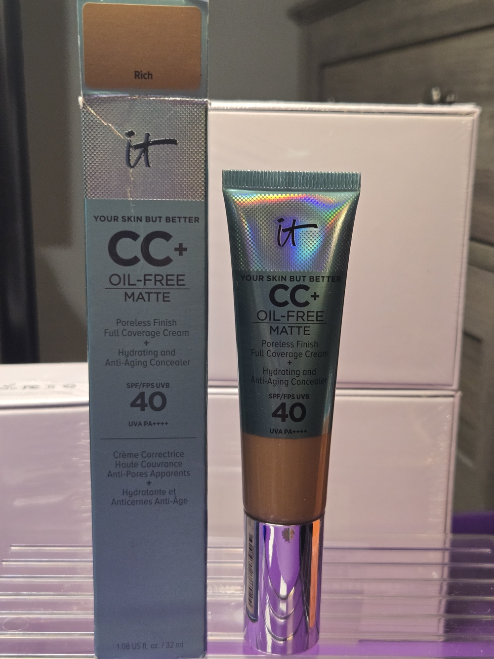 it cosmetics CC+ Oil-Free Matte Cream SPF 40 - Rich (Warm Tan)